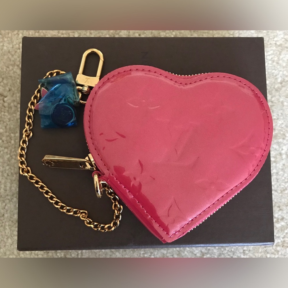 Louis Vuitton limited edition heart vernis hot pink zippy coin purse